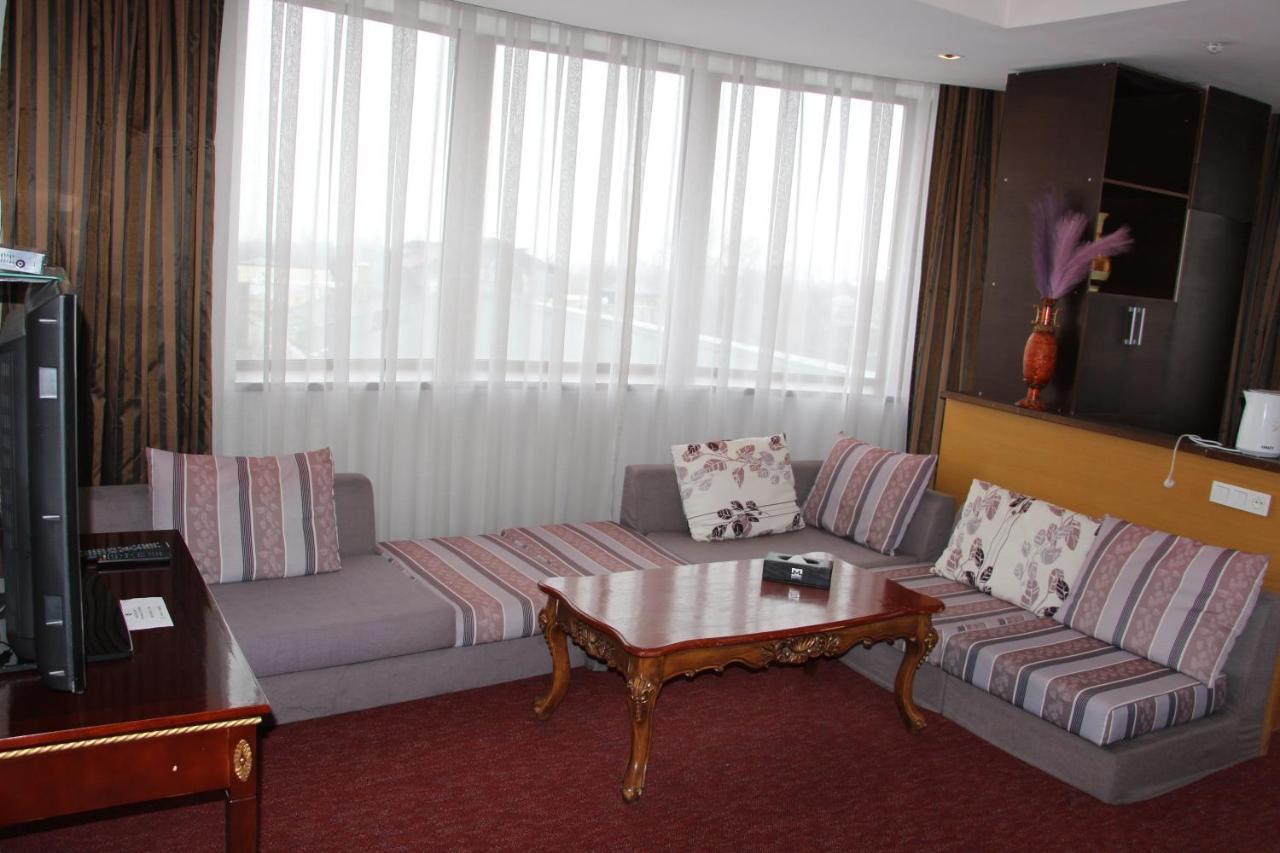 Maryotel Bishkek Exterior foto